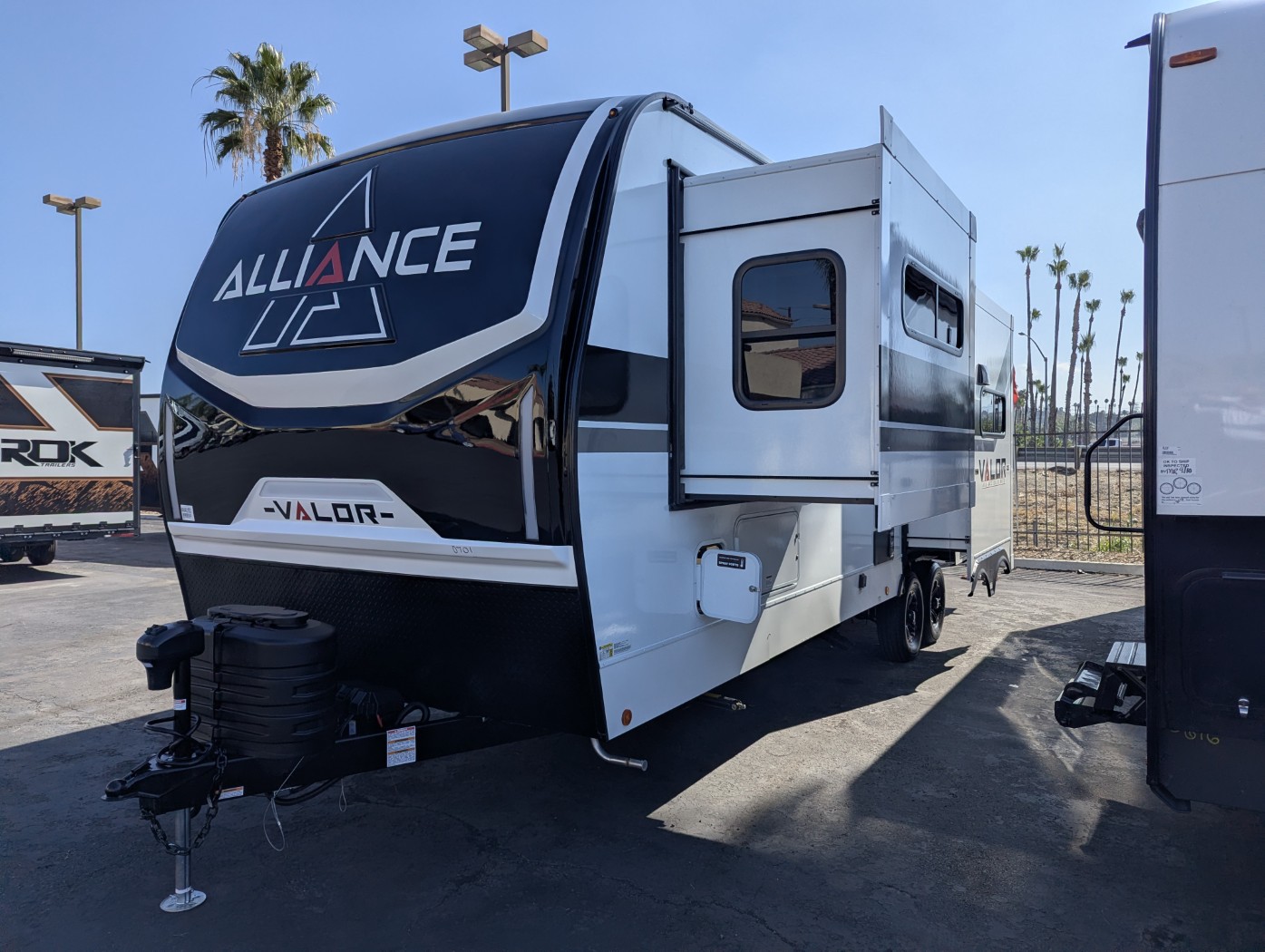 2026 Alliance RV Valor 27T14 - Image 3