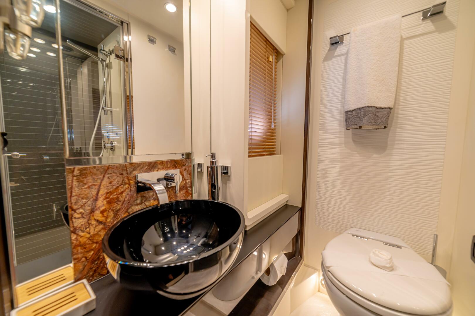 2017 Azimut 77S - Image 82
