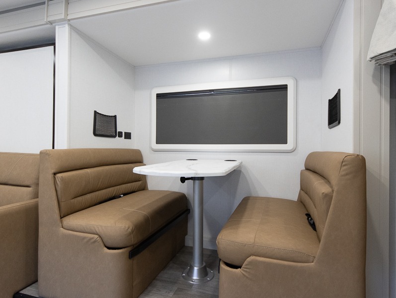 2025 Dynamax Isata 3 Series 24SSSFXM - Image 12
