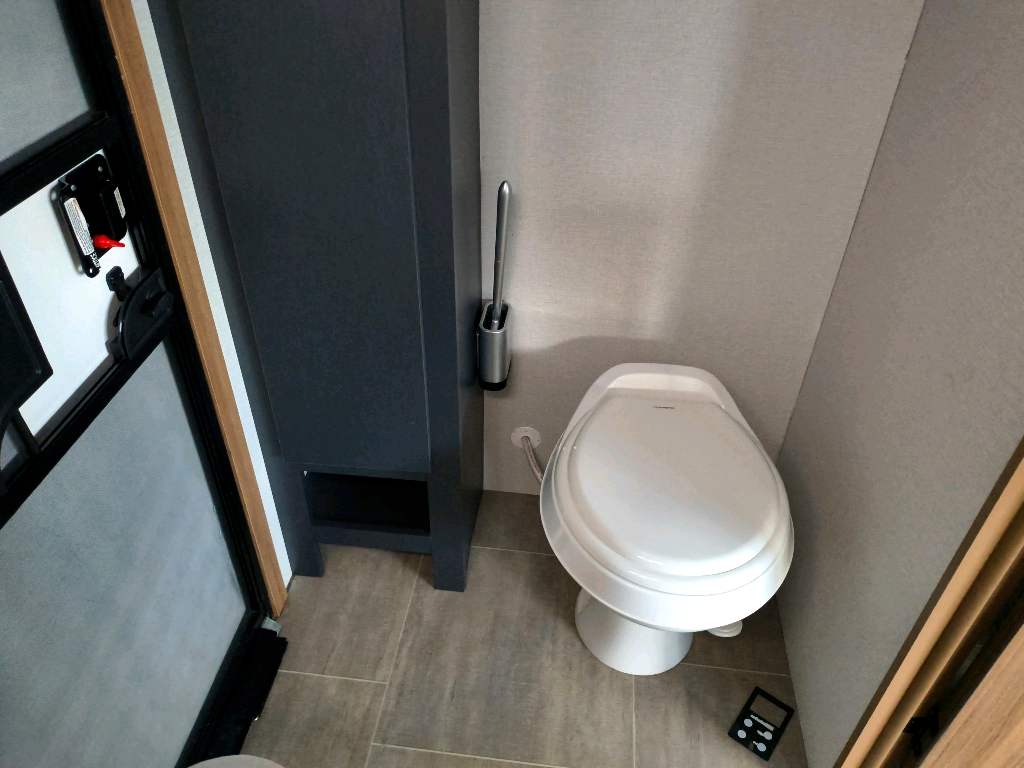2025 HEARTLAND CORTERRA 33.3BH - Image 21