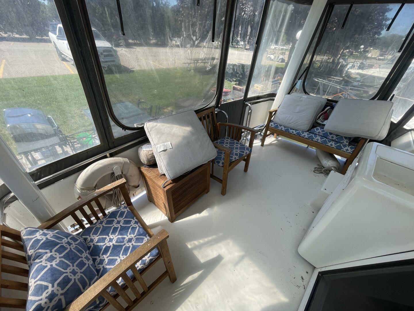 1994 Silverton 34 Motor Yacht - Image 9