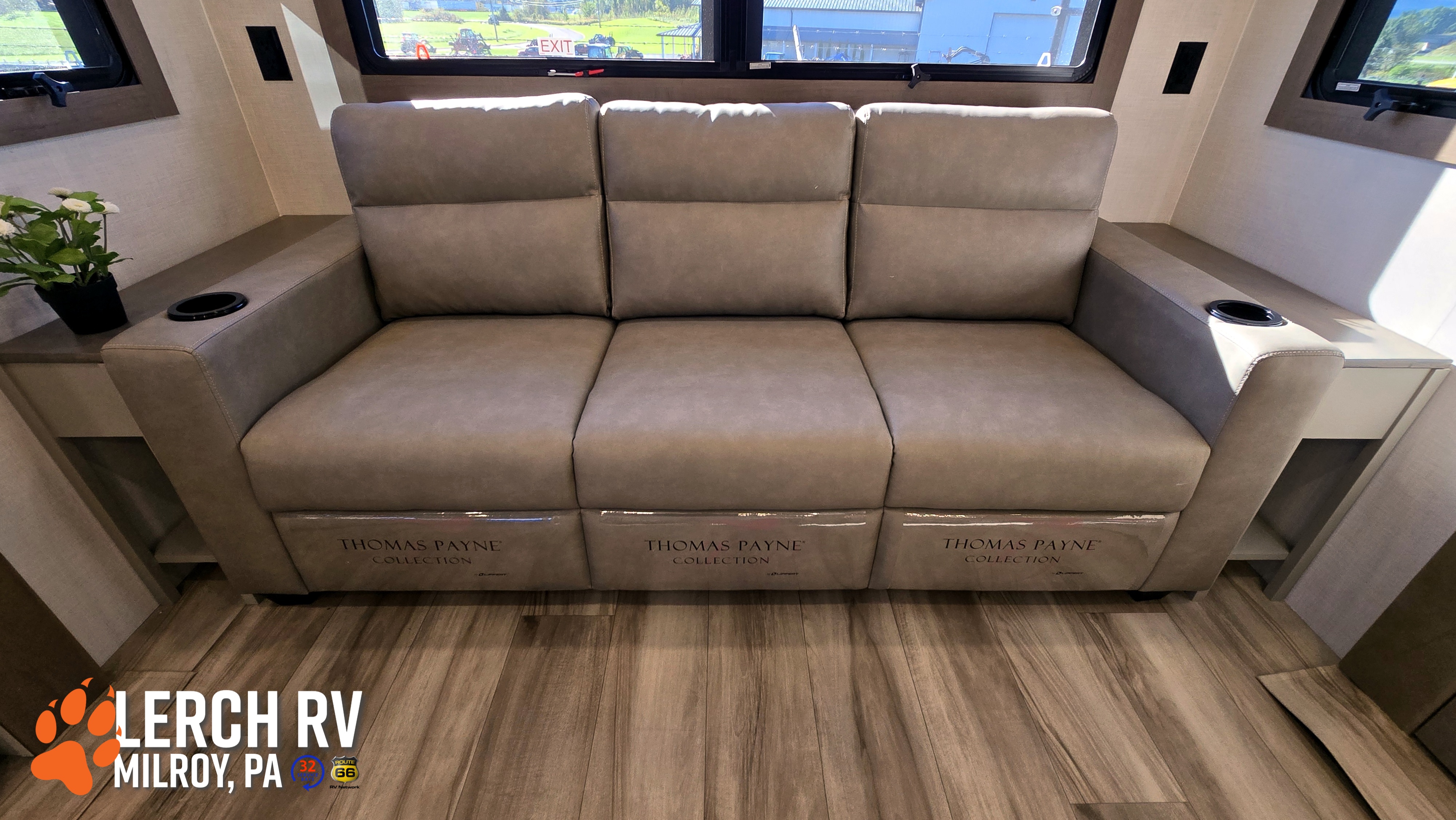 2027 KZ RV Durango Gold G366FBQ - Image 24