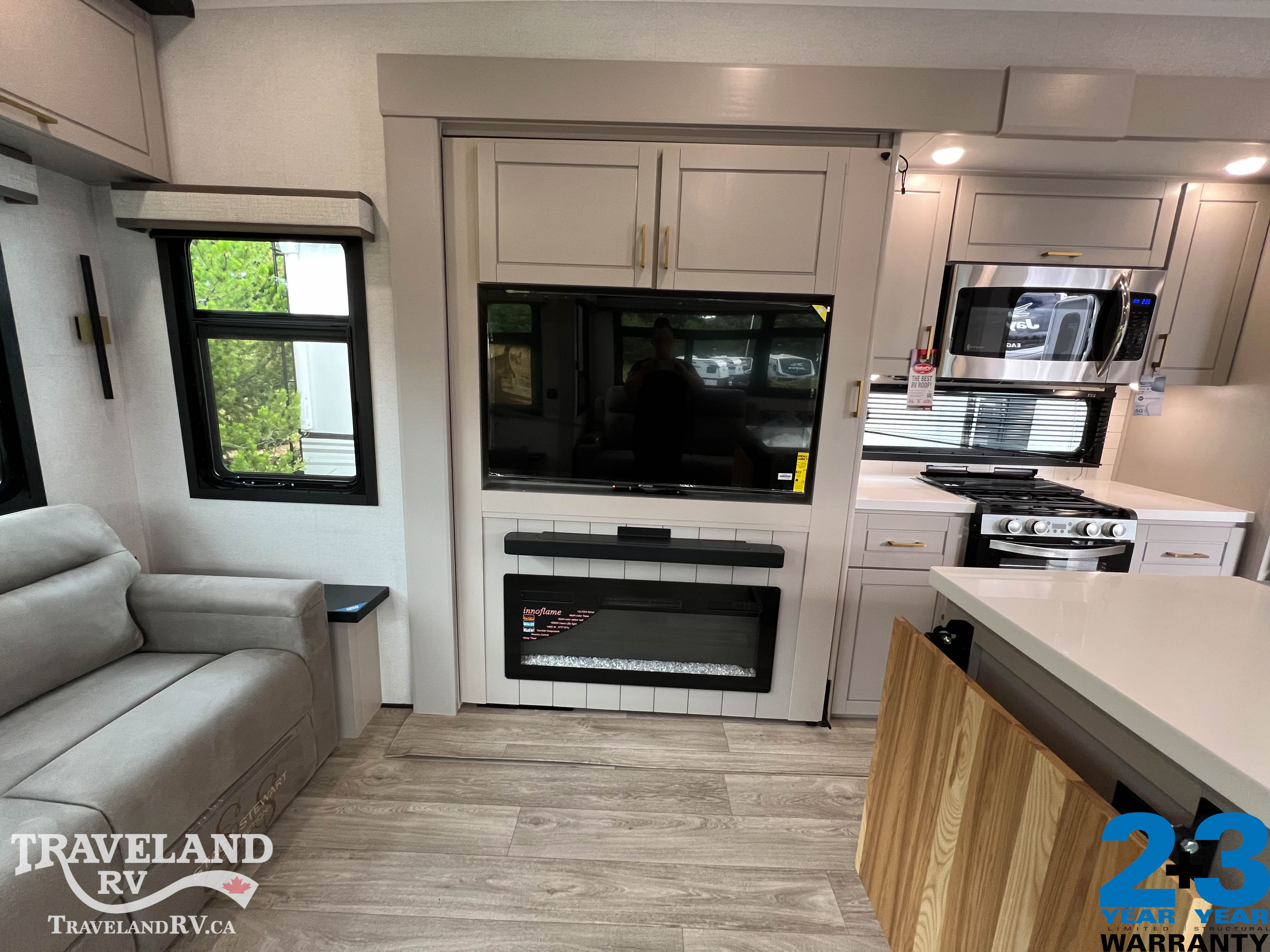 2027 Jayco North Point 310RLTS - Image 10