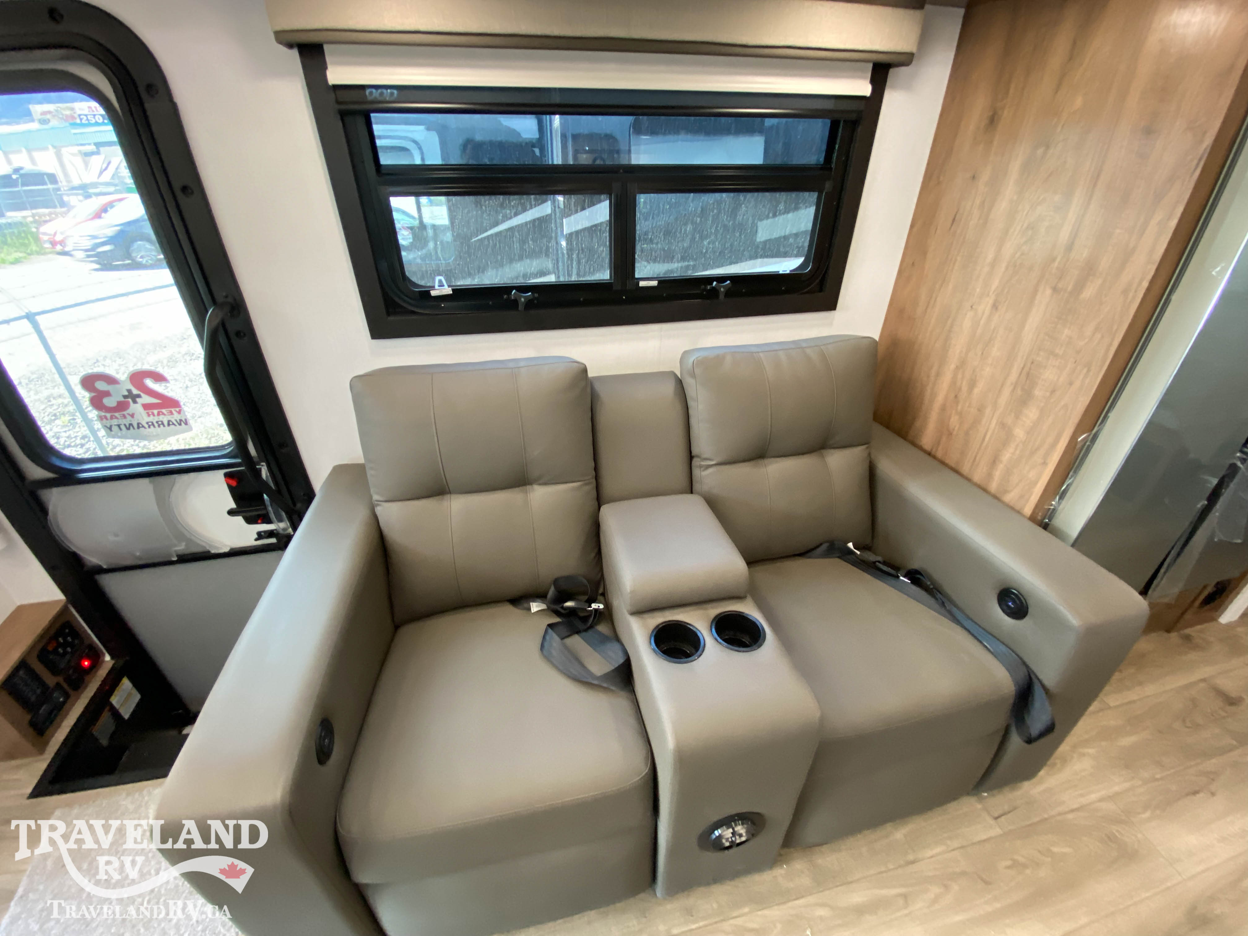2026 Entegra Coach Esteem XL 32U - Image 15