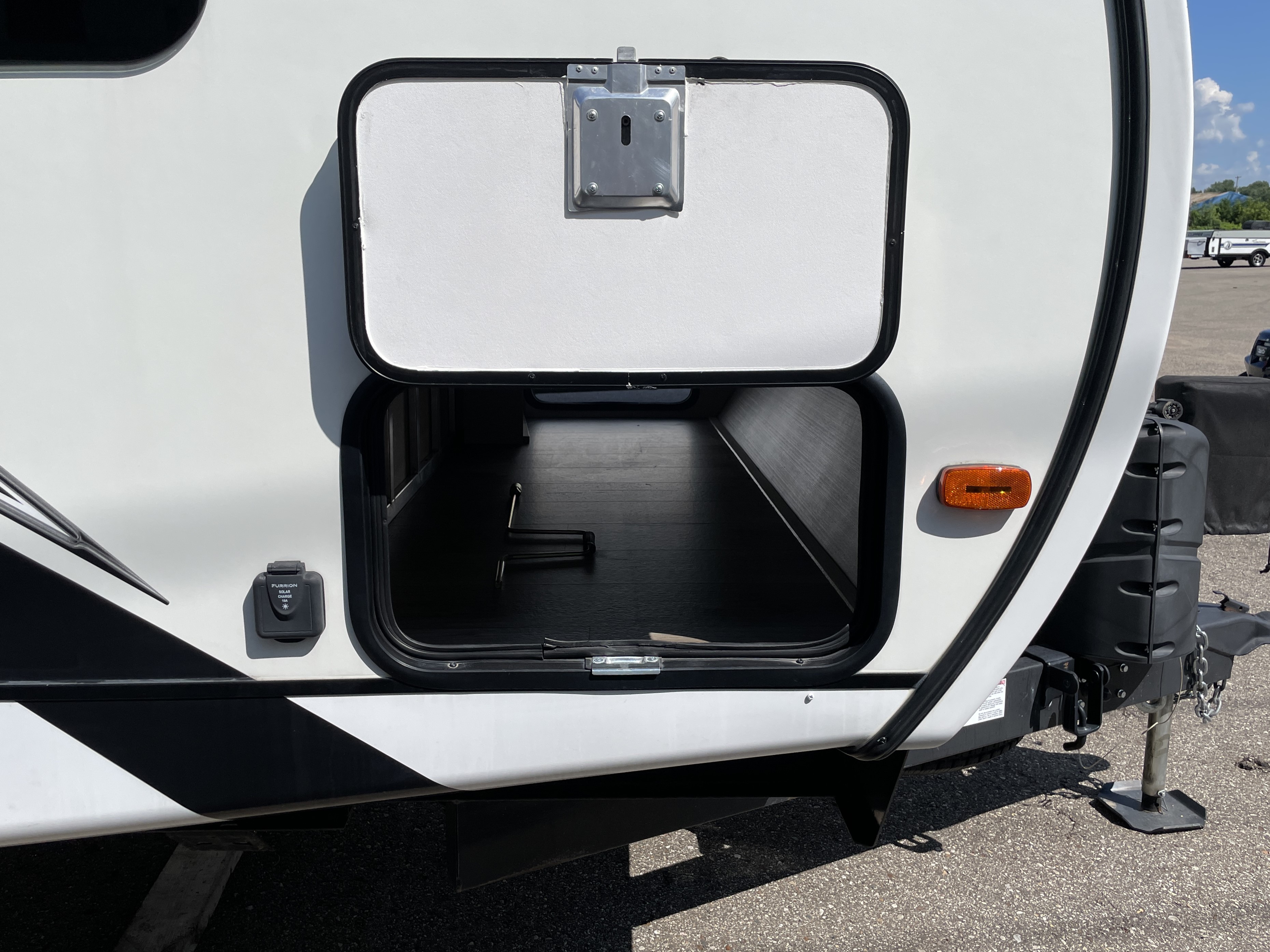 2021 Coachmen Freedom Express Liberty Edition 324RLDSLE - Image 2