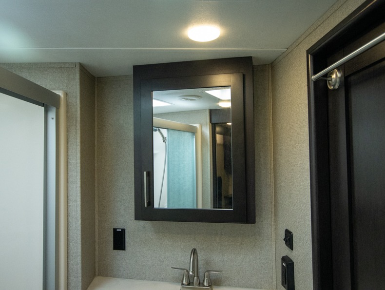 2018 Keystone Raptor 362TS - Image 19