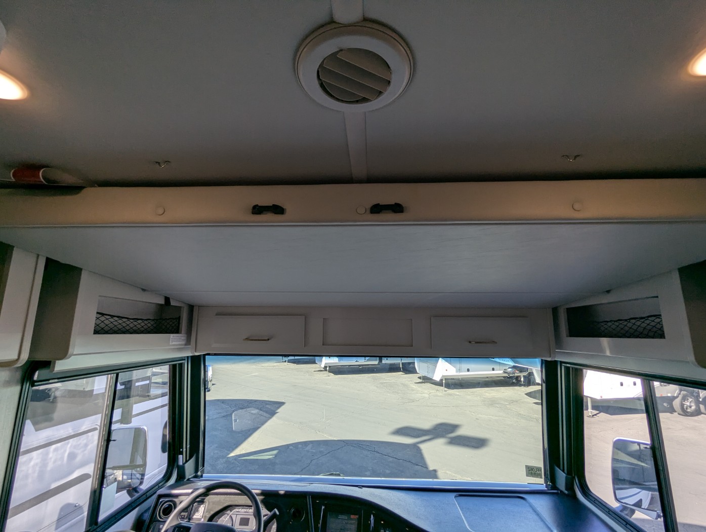 2026 Fleetwood Flair 28A - Image 8