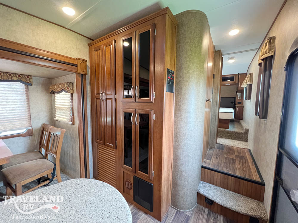 2015 Prime Time Crusader 295RST - Image 12