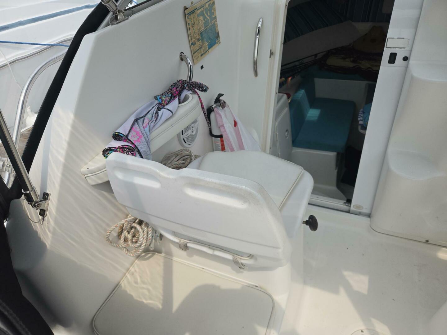 2000 Wellcraft 230 Coastal - Image 11