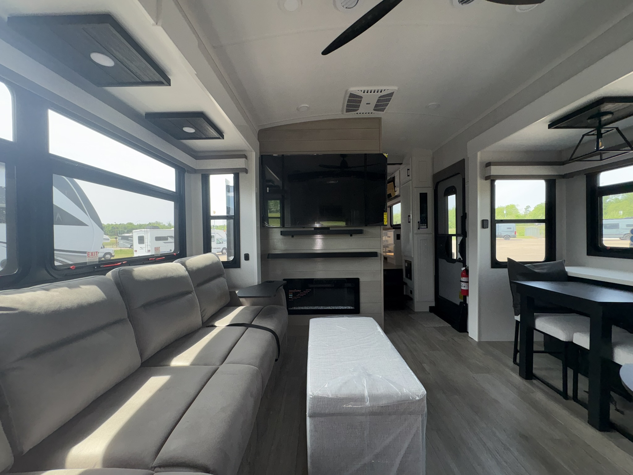 2026 JAYCO PINNACLE 38FBRK - Image 26