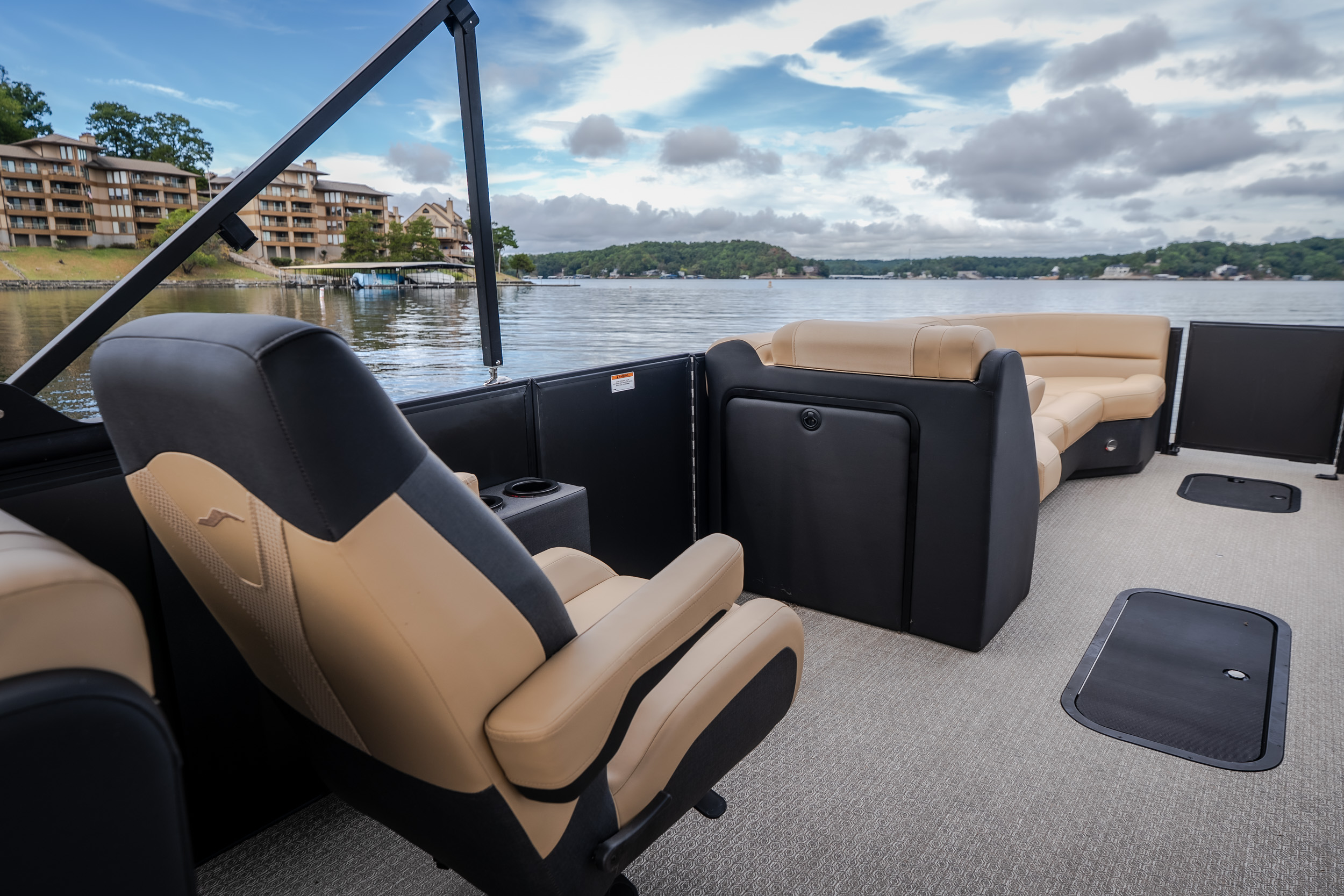 2026 Evotti 525 Quad Lounge - Image 38