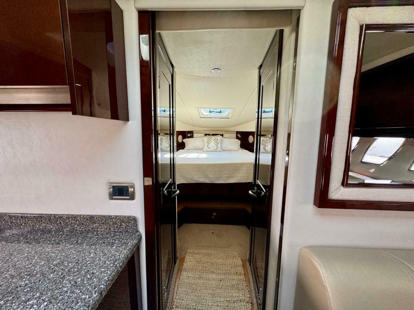 2008 Sea Ray 48 Sundancer - Image 16