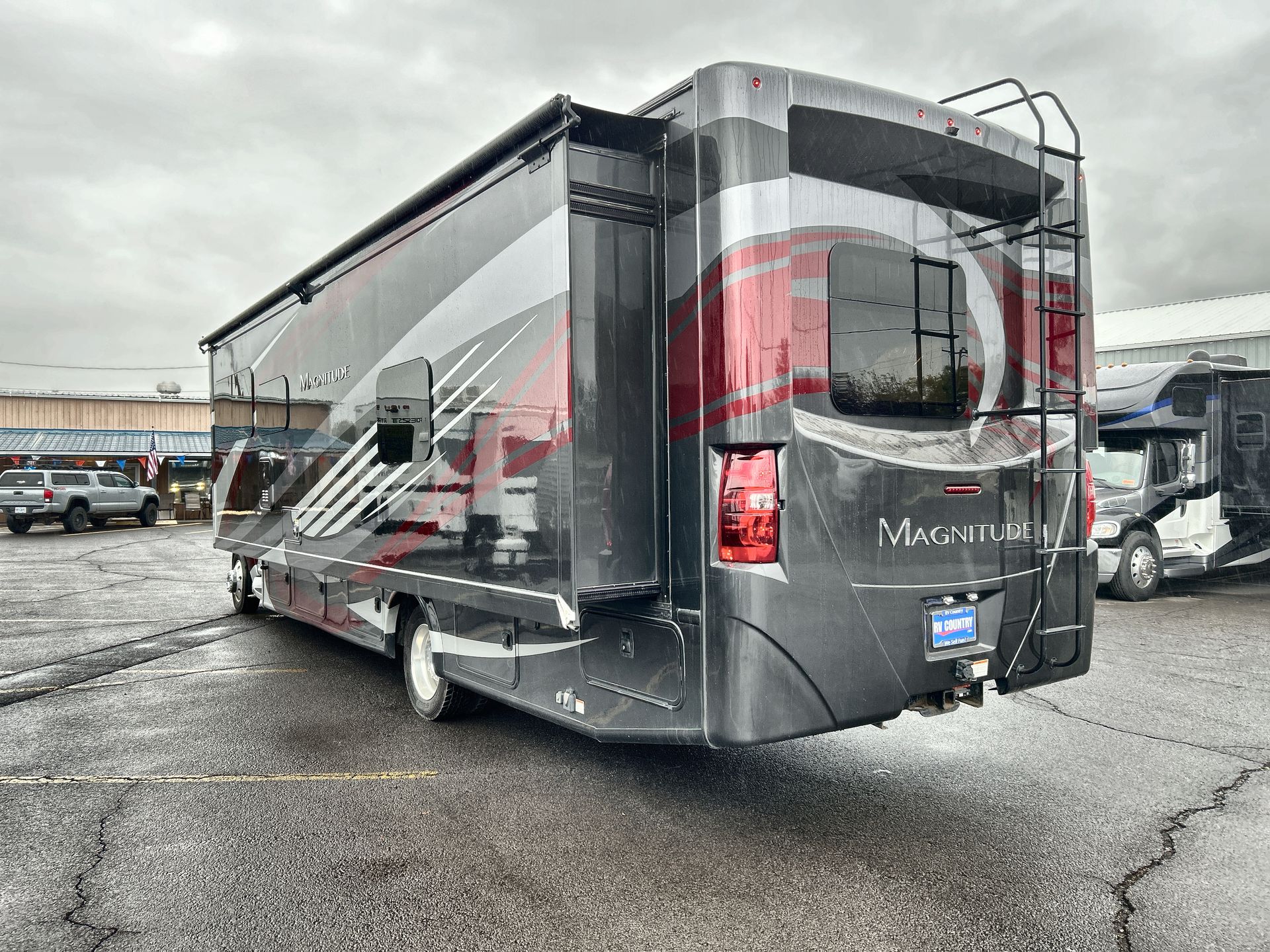2021 Thor Motor Coach Magnitude SV34 - Image 21