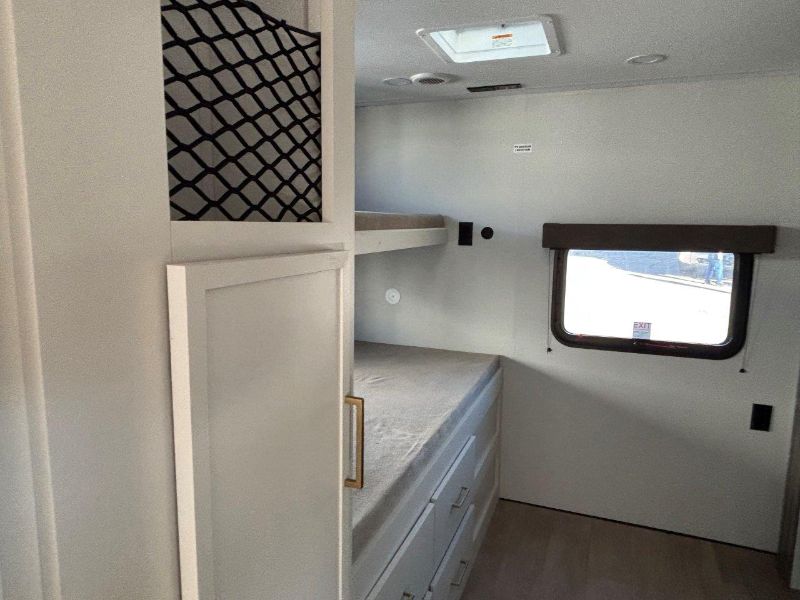 2026 Grand Design Transcend 335BHT - Image 22