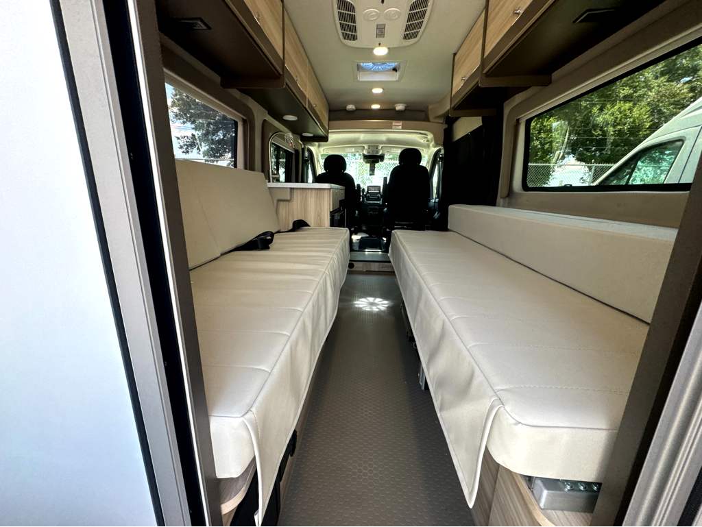 2027 ENTEGRA COACH ETHOS 20T - Image 11