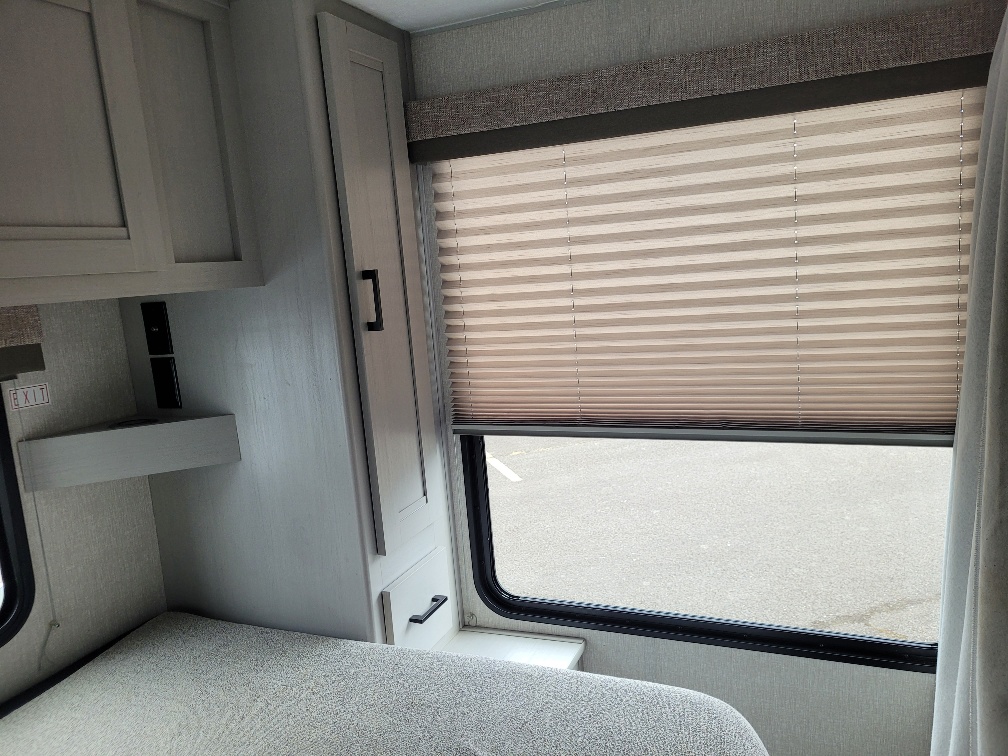 2025 Coachmen Leprechaun 260QB - Ford E-450 - Image 12