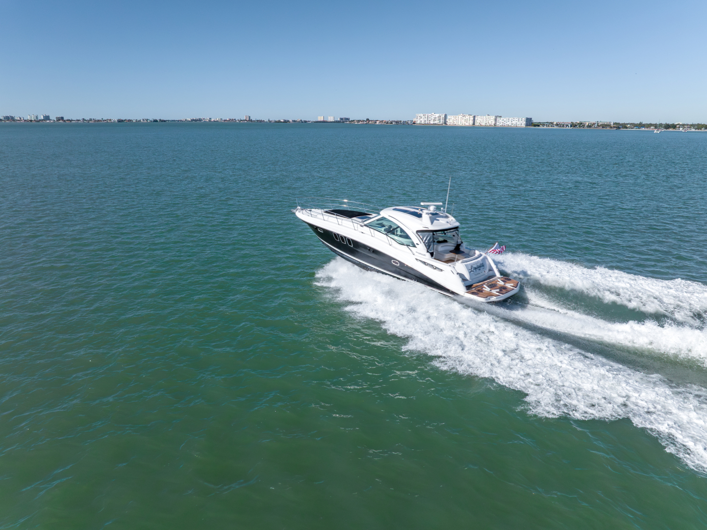 2010 Sea Ray 50 SUNDANCER - Image 15