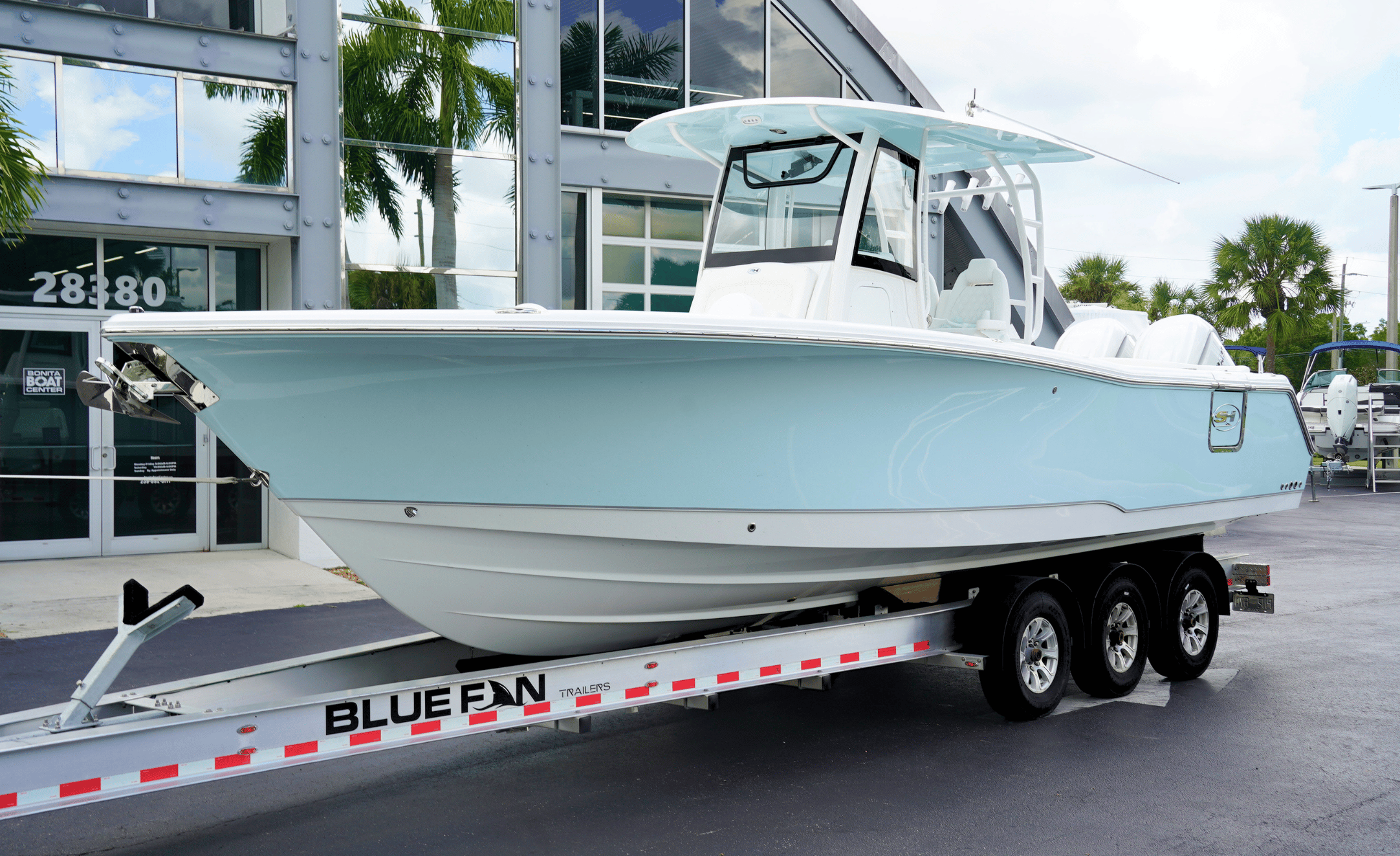 2027 SEA HUNT ULTRA 305SE - Image 10