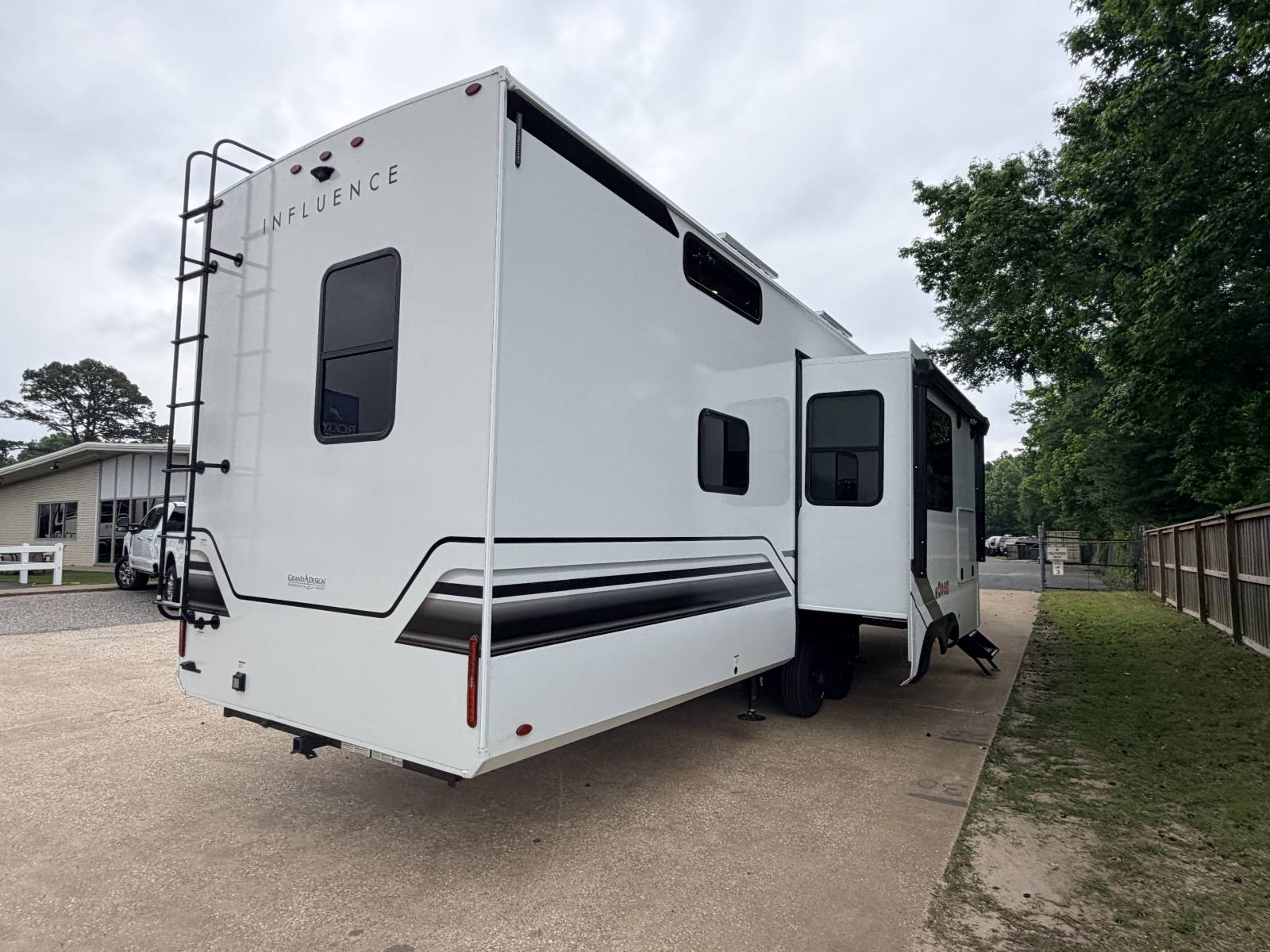 2026 Grand Design Influence 3804DS - Image 8