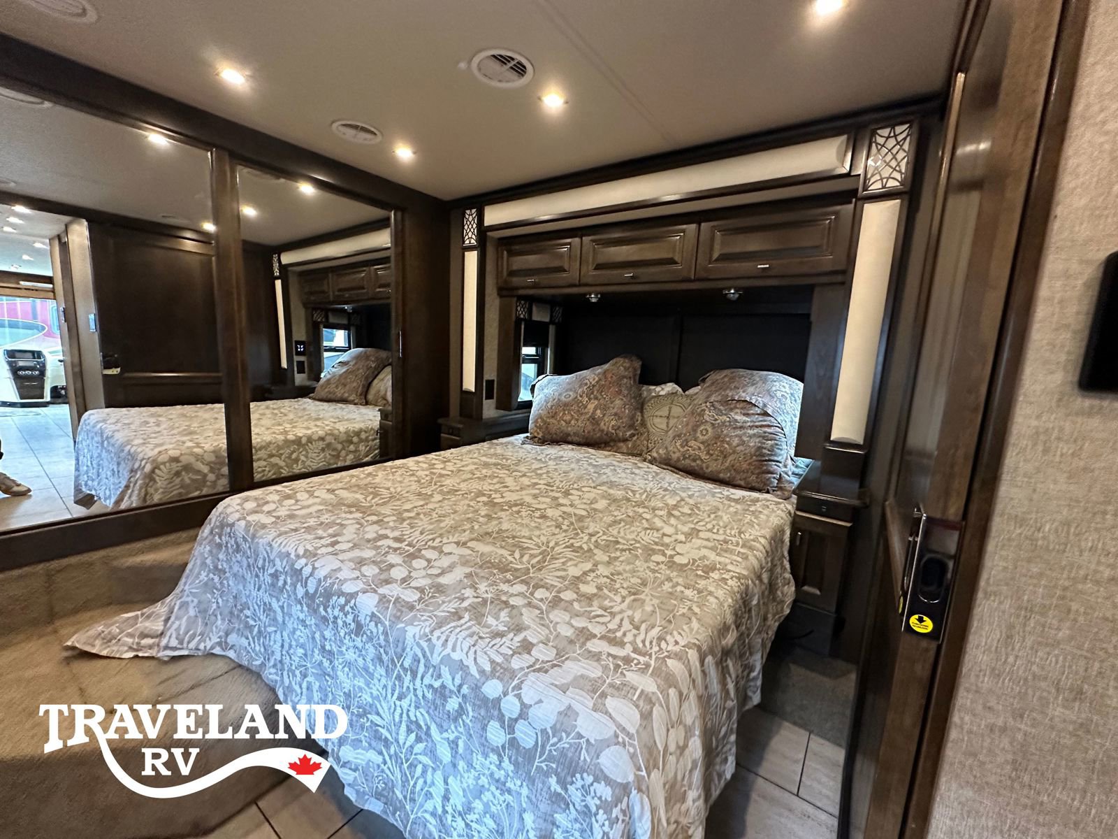 2019 Tiffin Allegro Breeze 31 BR - Image 40