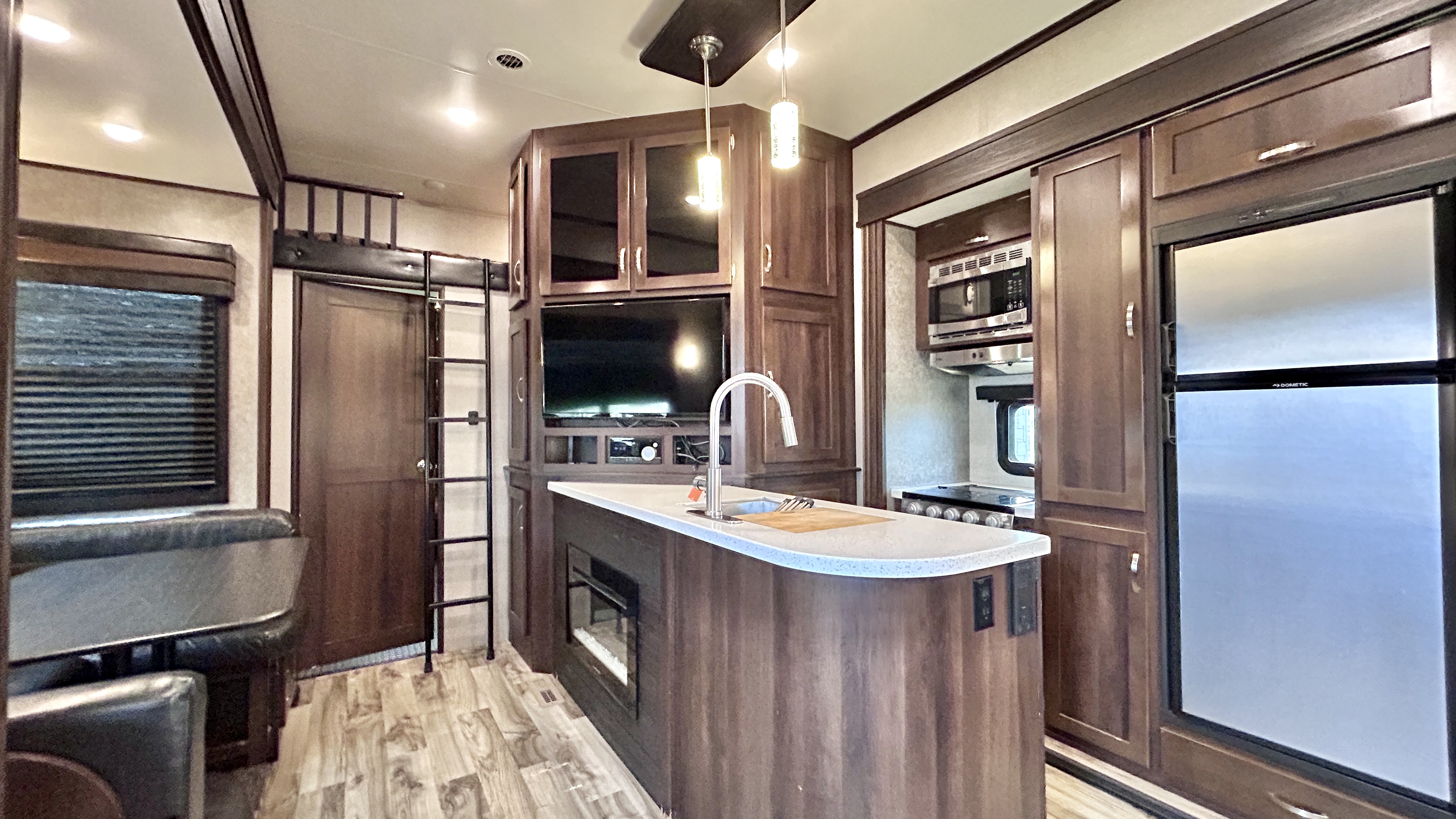 2019 Jayco Talon 403T - Image 8