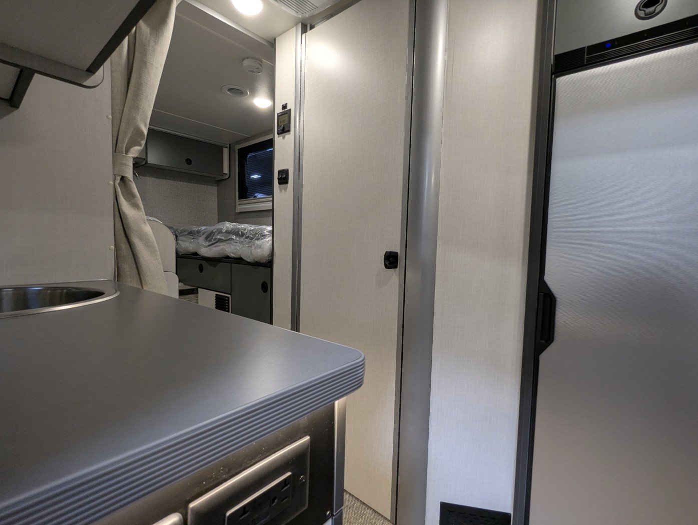 2026 Winnebago EKKO Sprinter 23B AWD - ATH Edition - Image 29