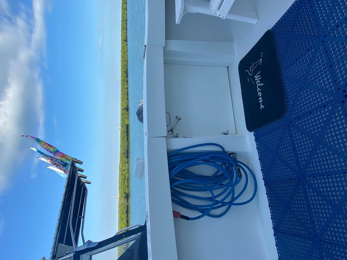 1994 Hatteras 70 Cockpit Motor Yacht - Image 7