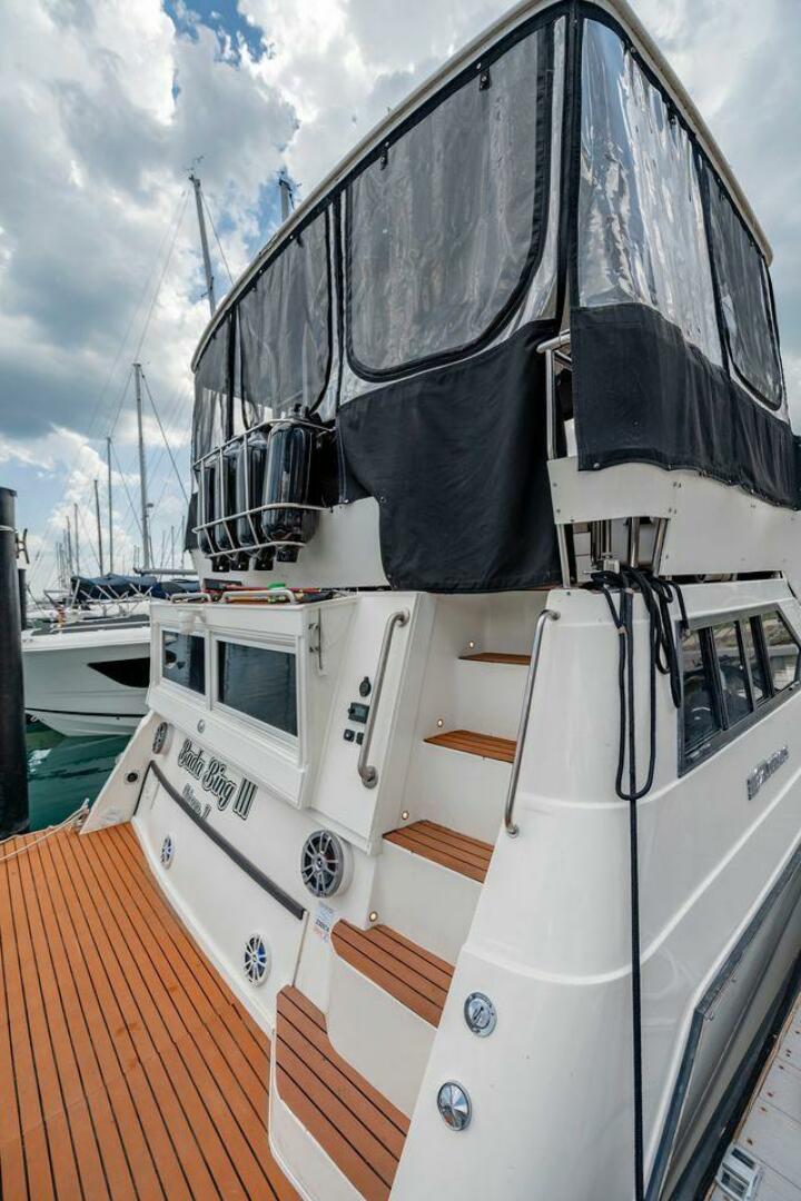 1991 Cruisers Yachts 3850 Aft Cabin - Image 7