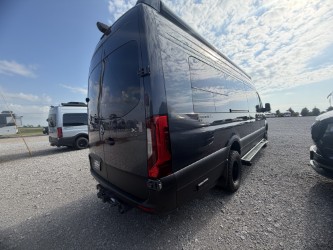 2027 AIRSTREAM INTERSTATE 24GTX - Image 19