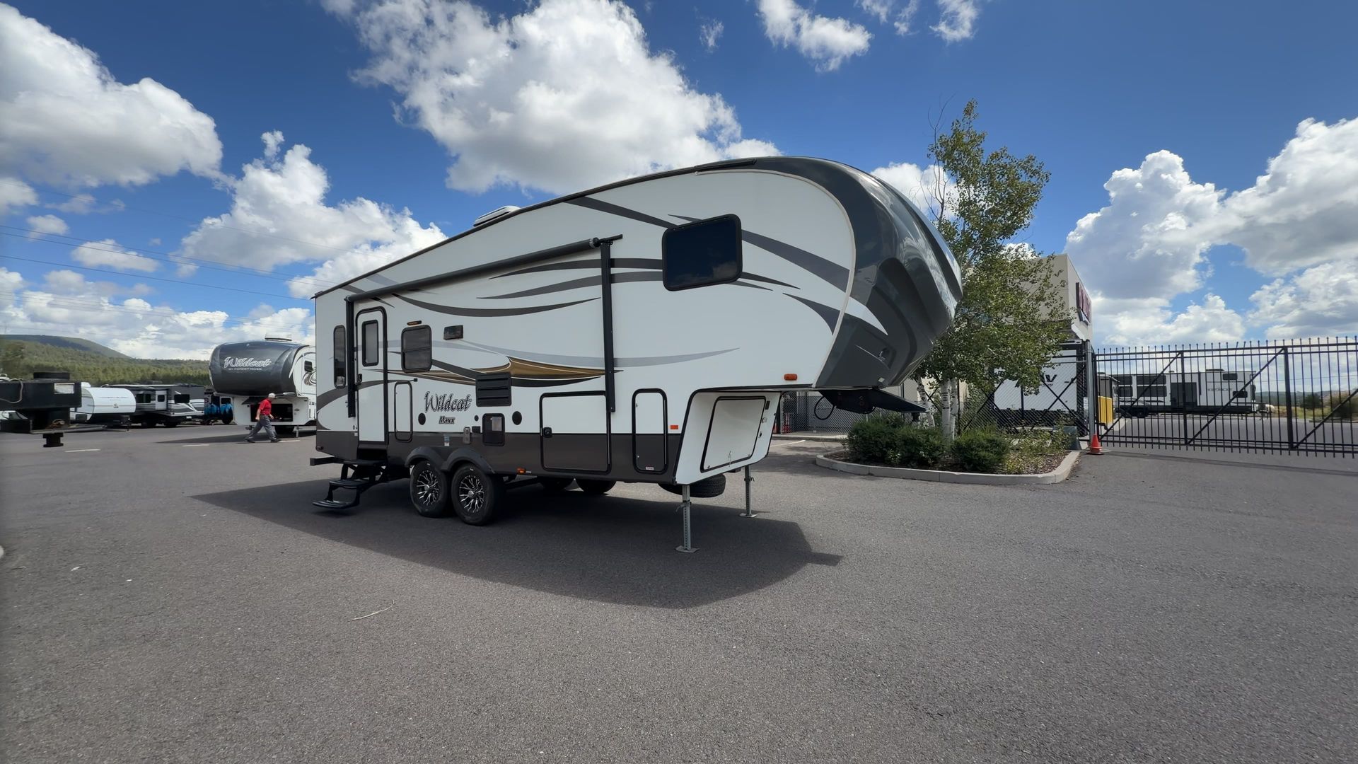 2015 Forest River Wildcat Maxx 242RLX - Image 7