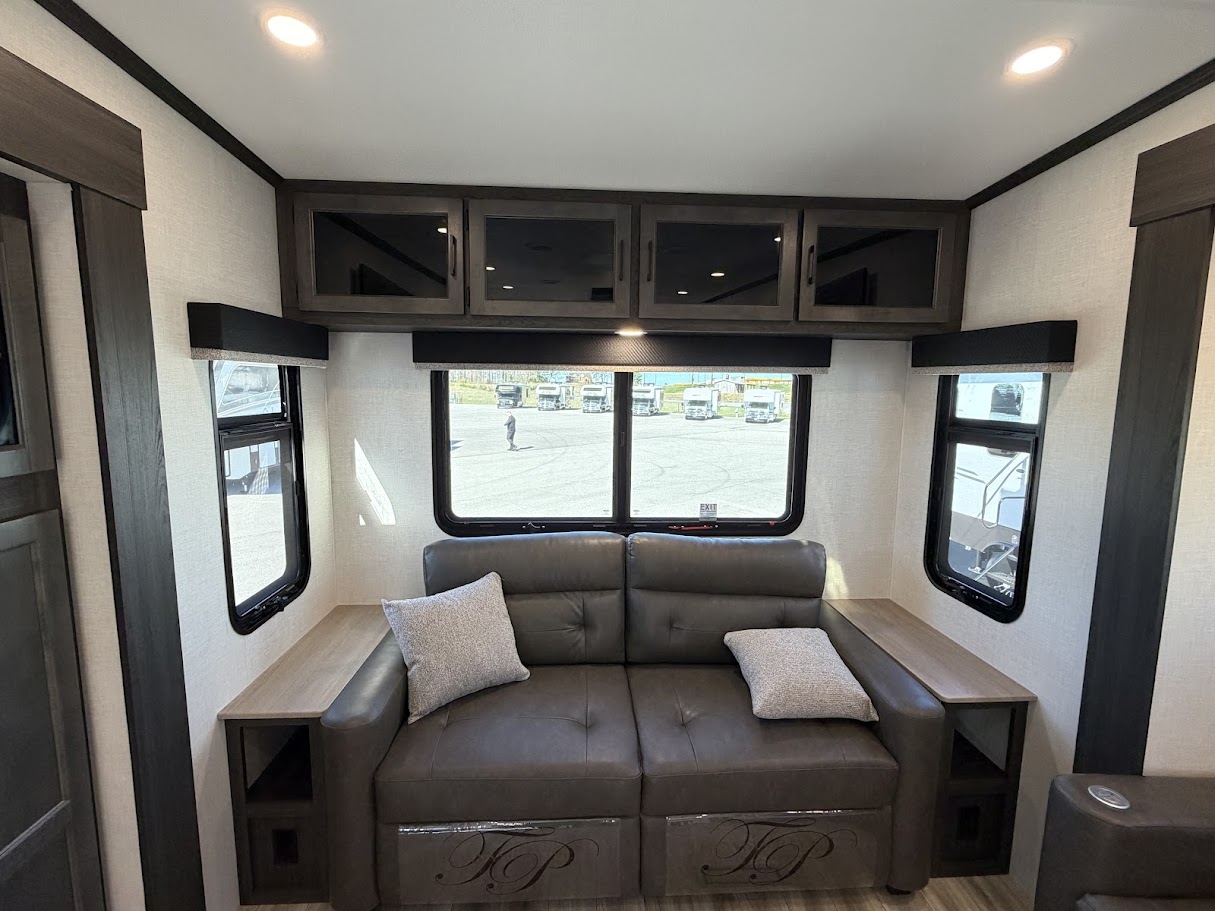 2026 VENTURE RV SPORTTREK 353VIK - Image 19
