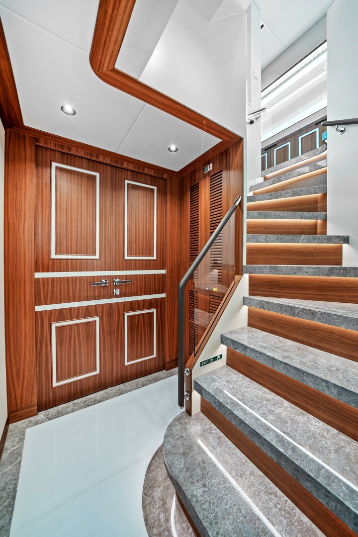2025 Horizon Raised Pilothouse - Image 25