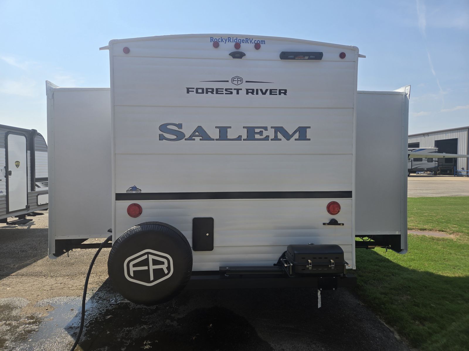 2026 Forest River Salem 31KQBTS - Image 4