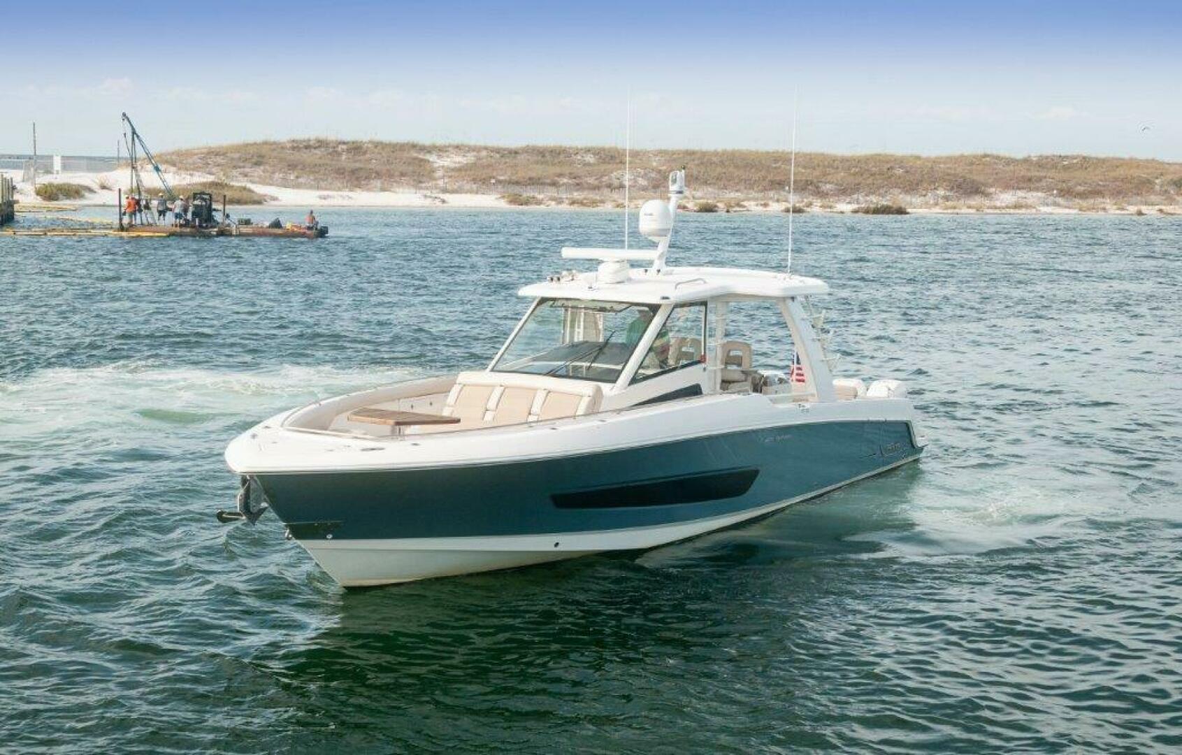 2018 Boston Whaler 420 Outrage - Image 31
