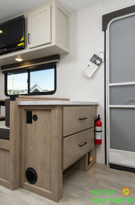 2026 Ember RV E-Series 24RLD - Image 27