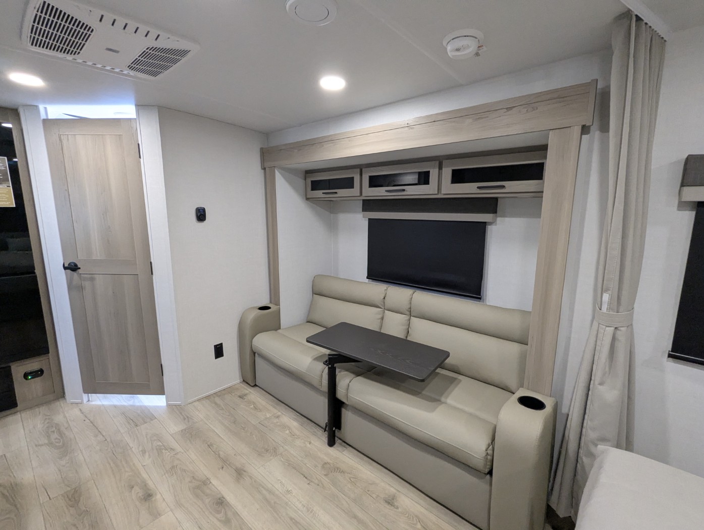 2026 Forest River Rockwood Mini Lite 2109S - Image 14