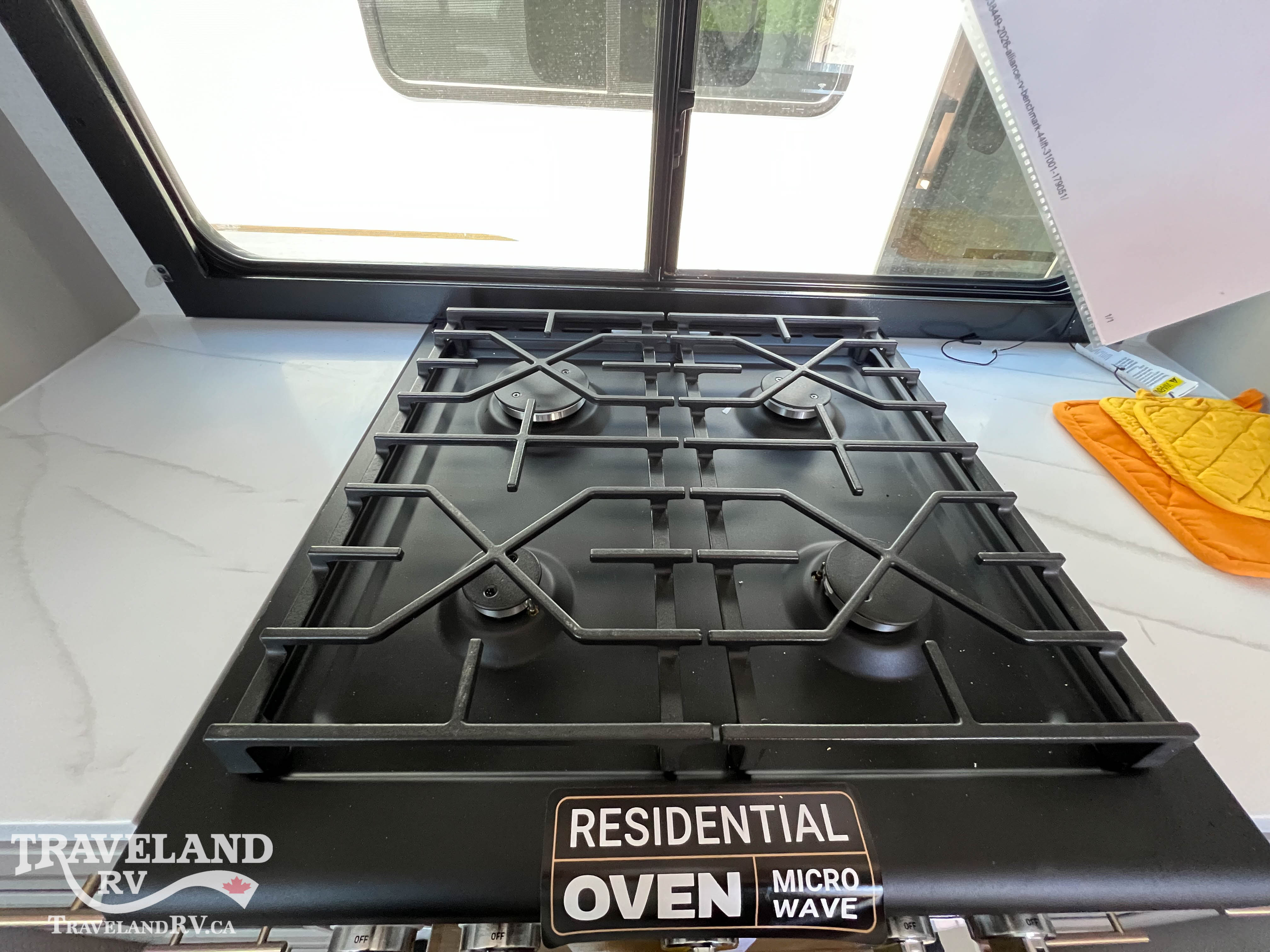 2026 Alliance RV Benchmark 44LFT - Image 11