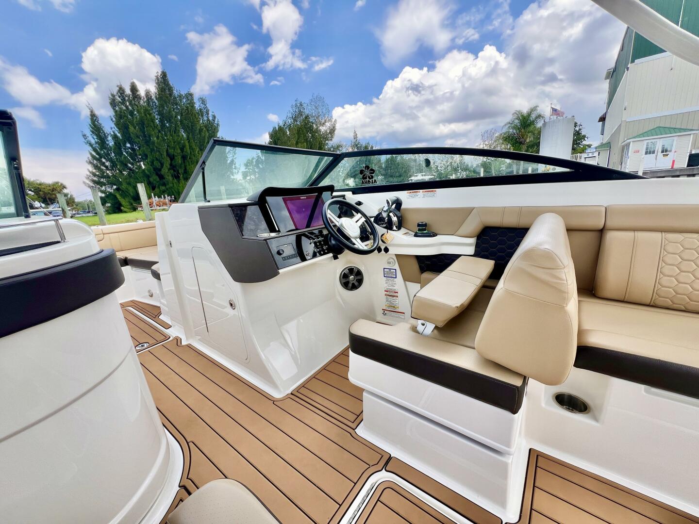 2019 Sea Ray SDX 290 OB - Image 17