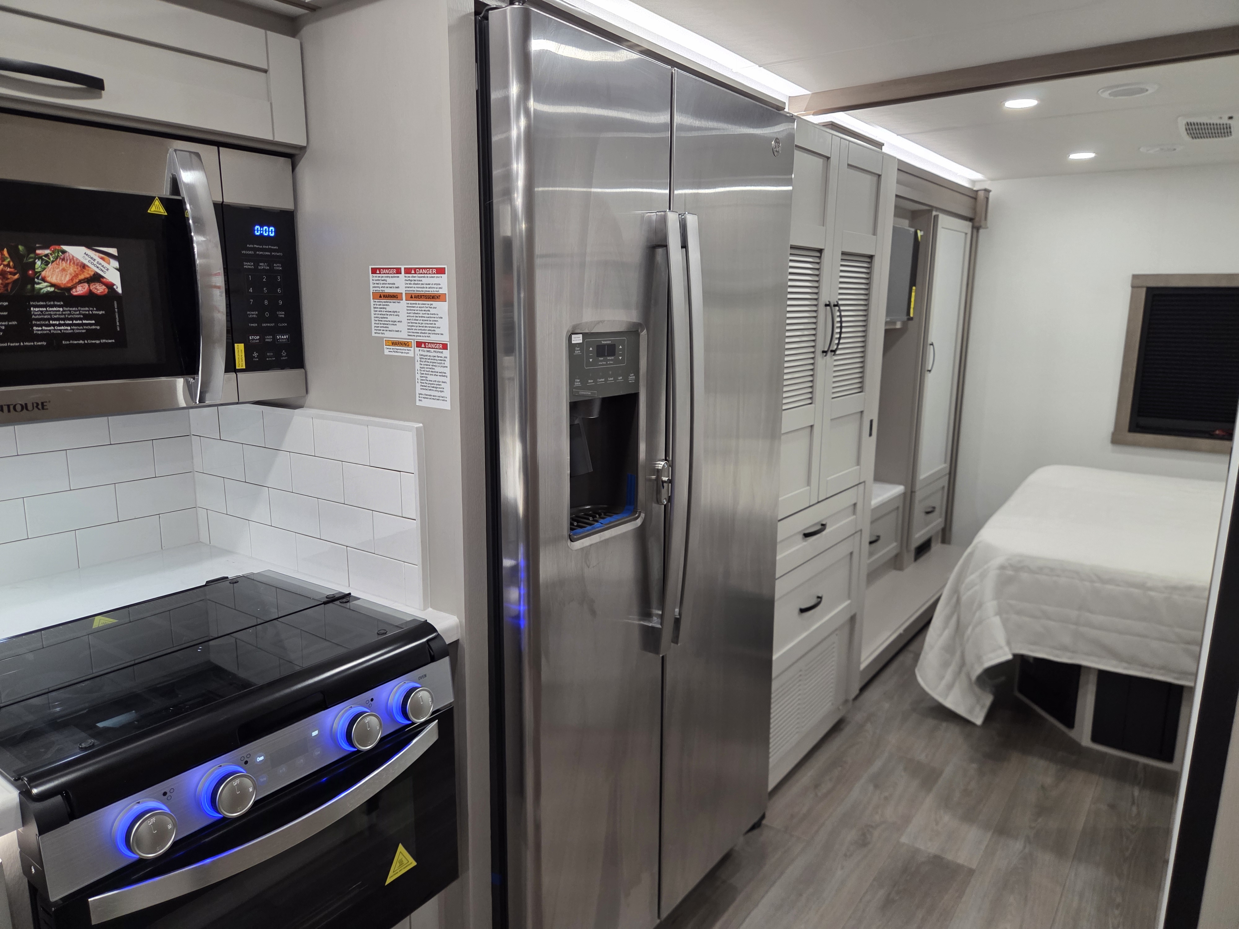 2027 Jayco Precept 34G - Image 13