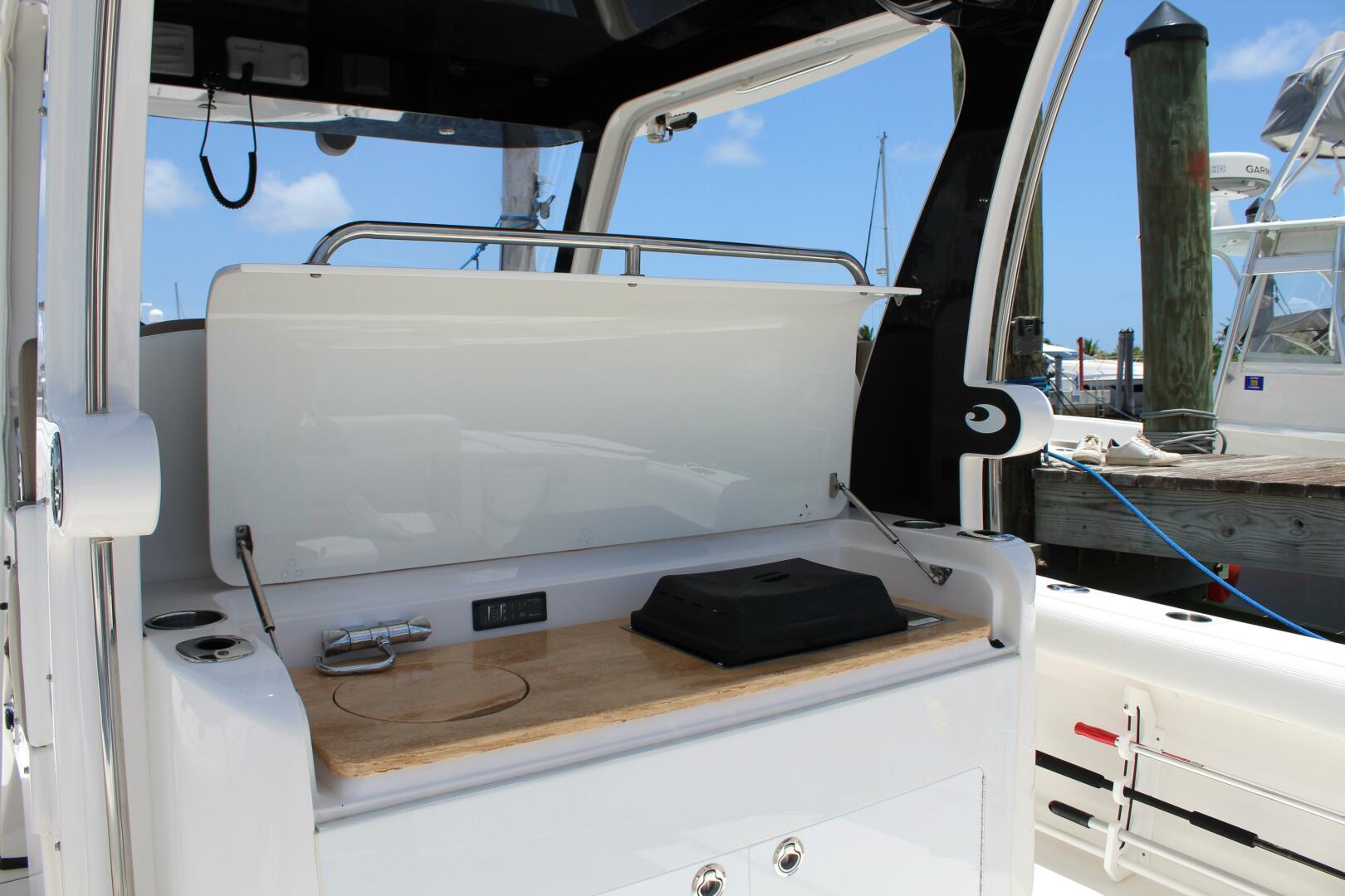 2016 Edgewater 370 - Image 13