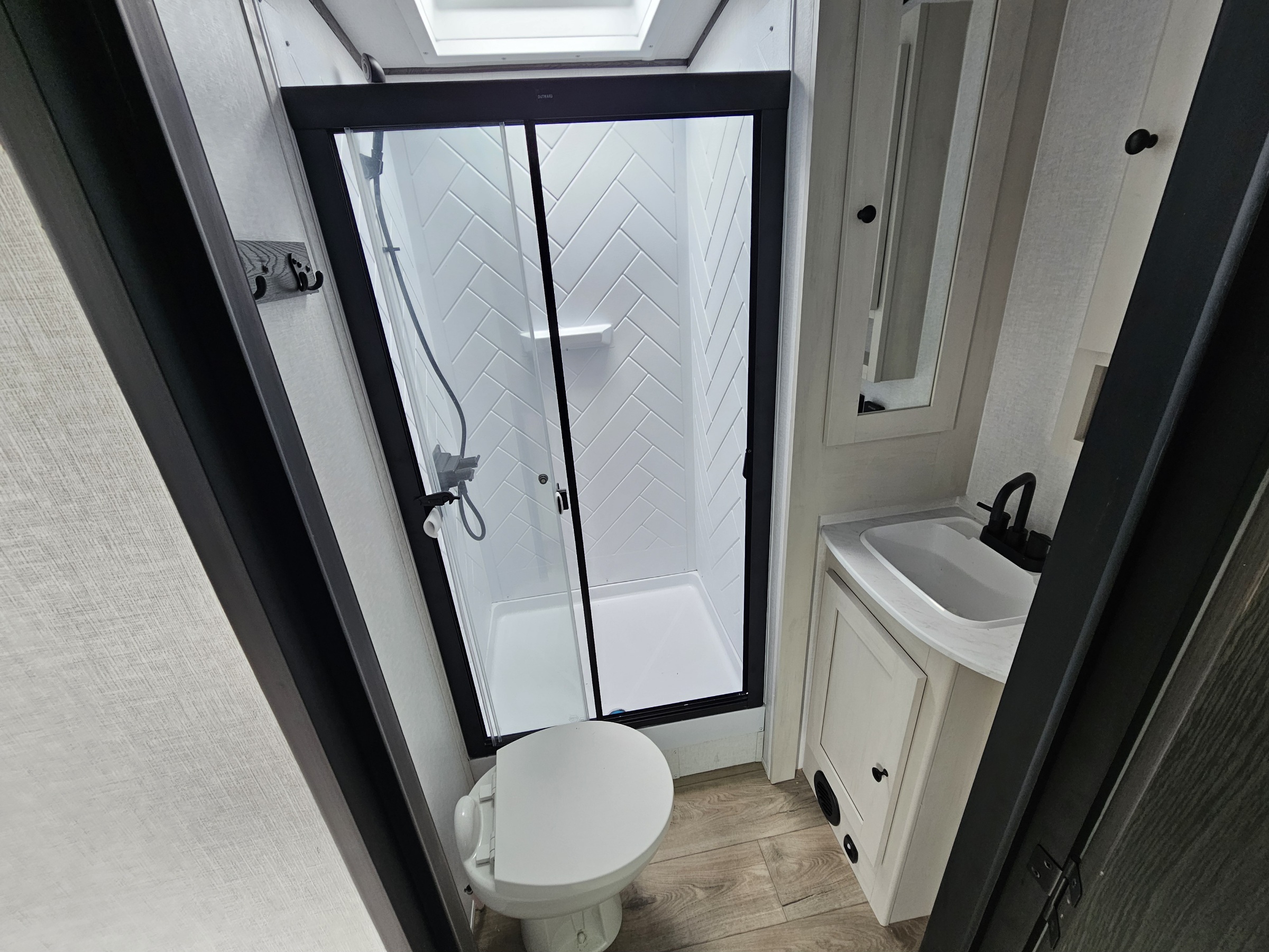 2026 Coachmen Northern Spirit 2975RL - Image 21