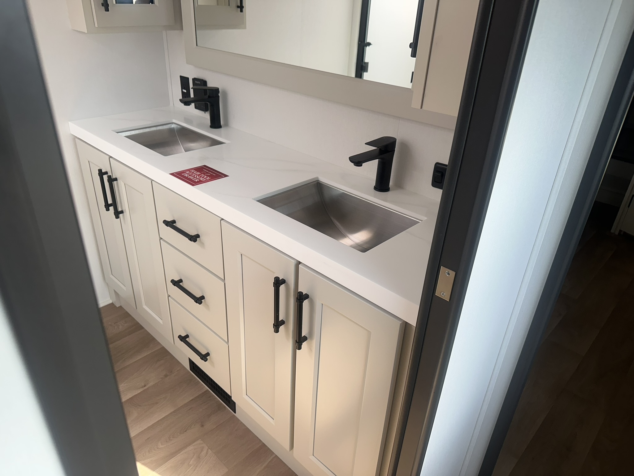 2026 GRAND DESIGN SOLITUDE 390RK - Image 26