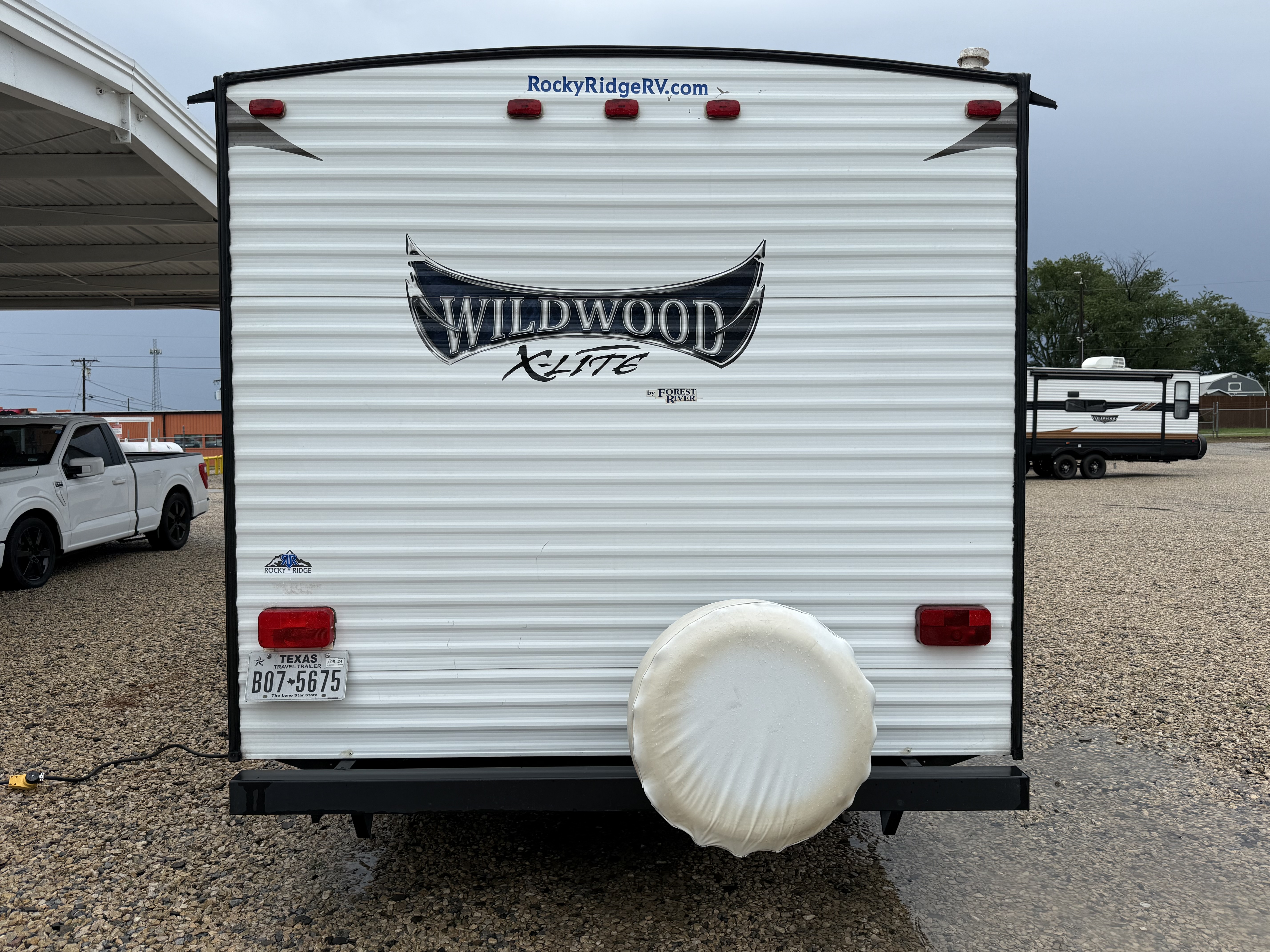 2016 WILDWOOD X-LIGHT SERIES 241QBXL - Image 6