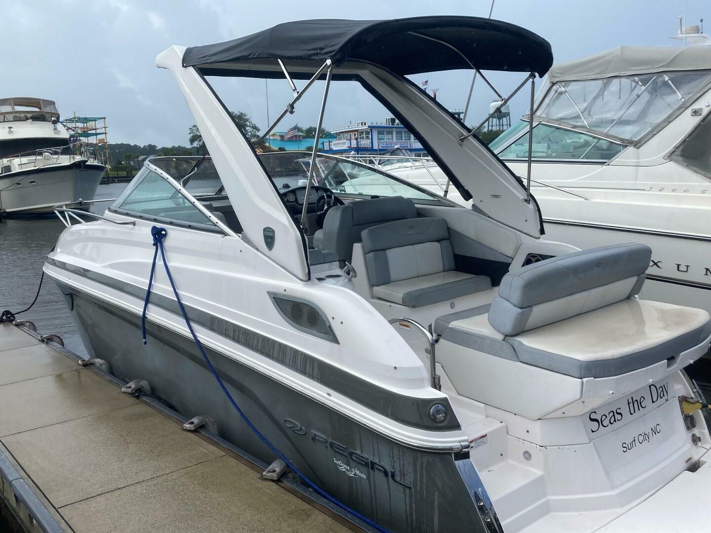 2015 Regal 28 Express - Image 3