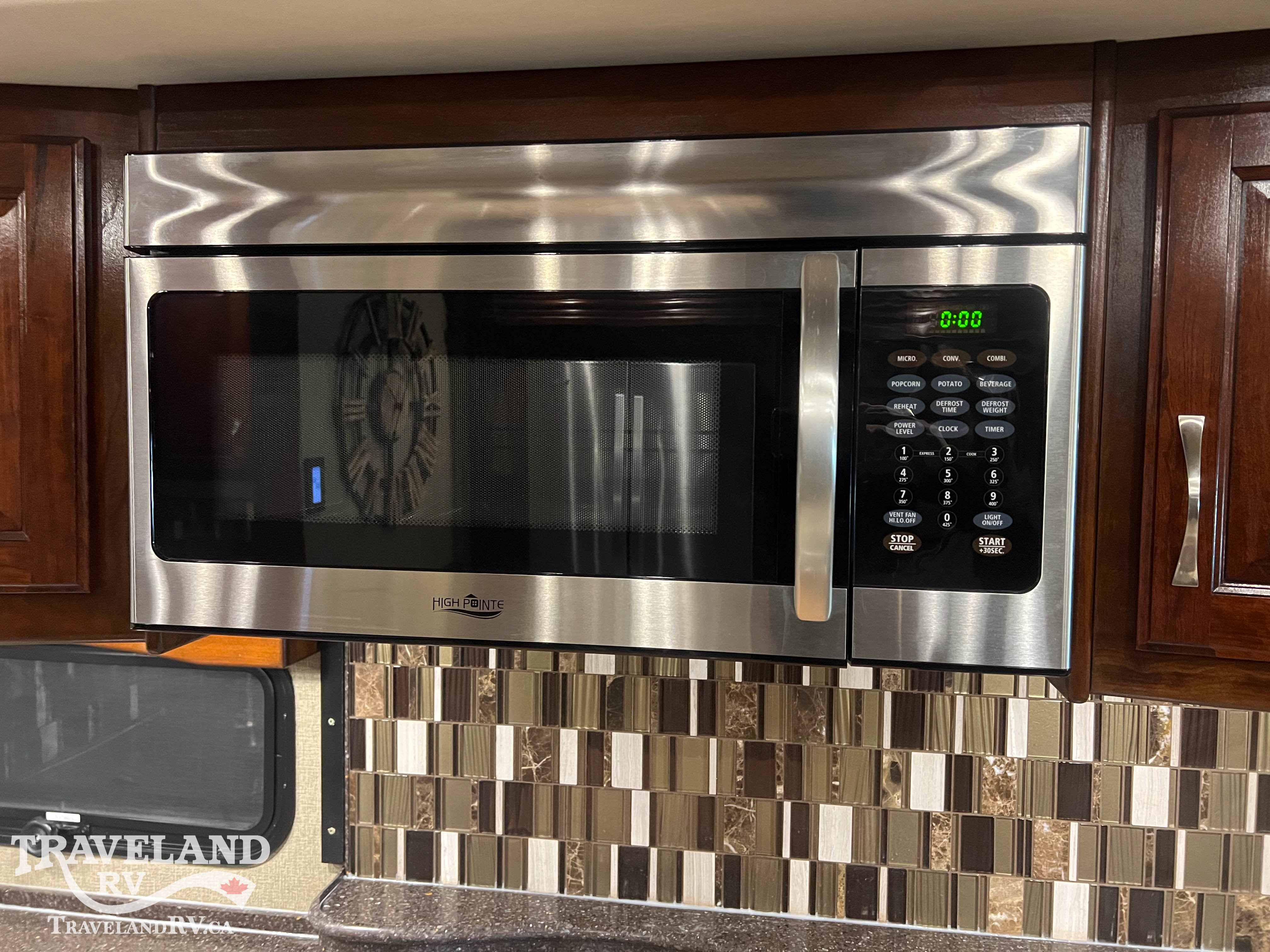 2018 Fleetwood Discovery LXE 40D - Image 20