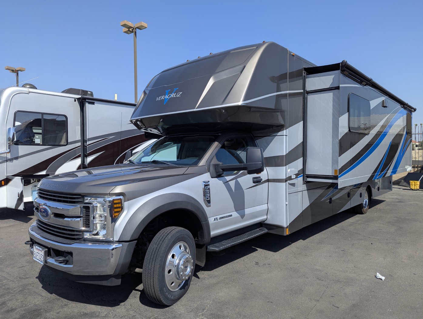 2019 Renegade RV Veracruz 35FWS - Image 3
