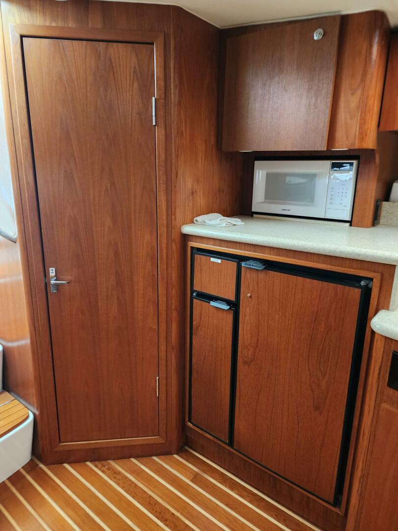 2001 Tiara Yachts 3500 Open - Image 10