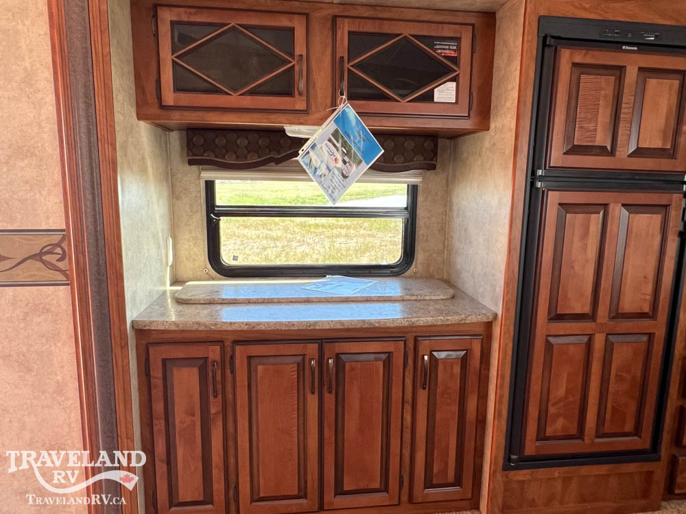 2012 KEYSTONE LAREDO HANDYMAN SPECIAL 295RK - Image 8
