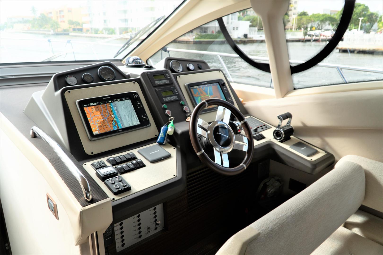 2013 Azimut FLY54 - Image 5