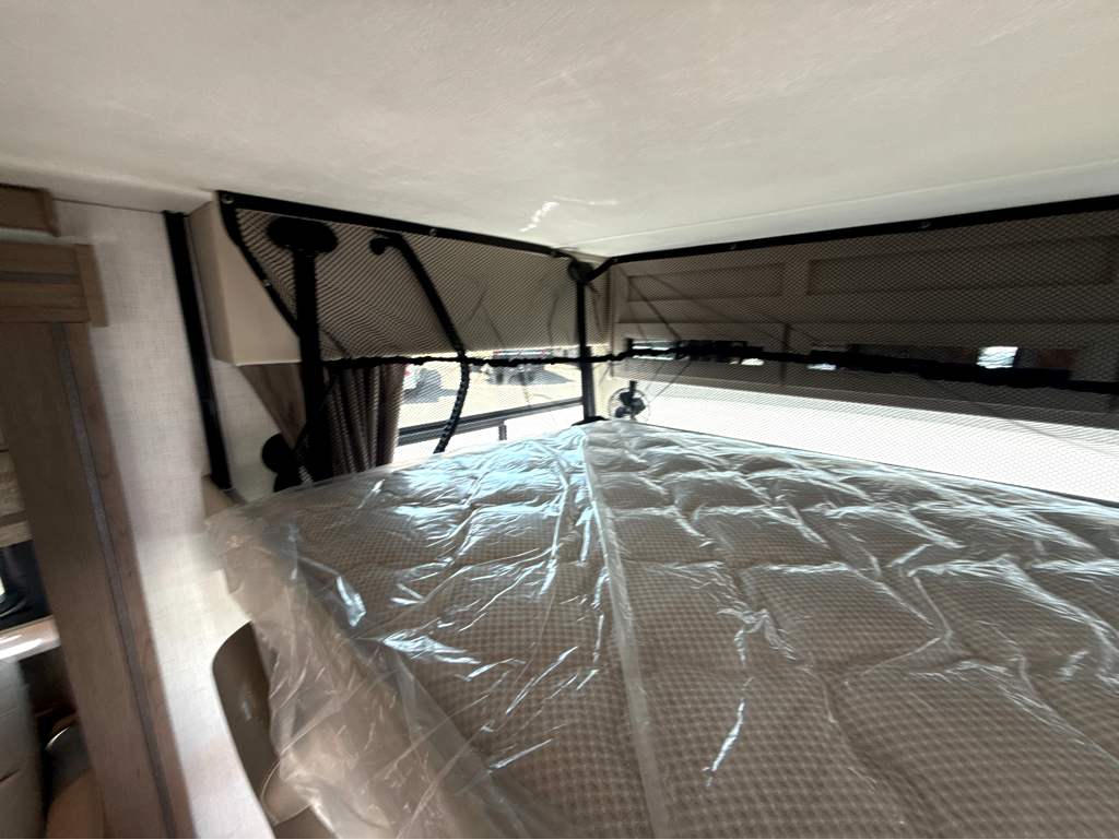 2027 THOR MOTOR COACH HURRICANE 35A - Image 32